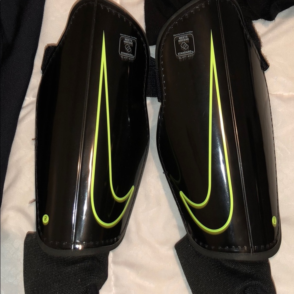 Soccer shins